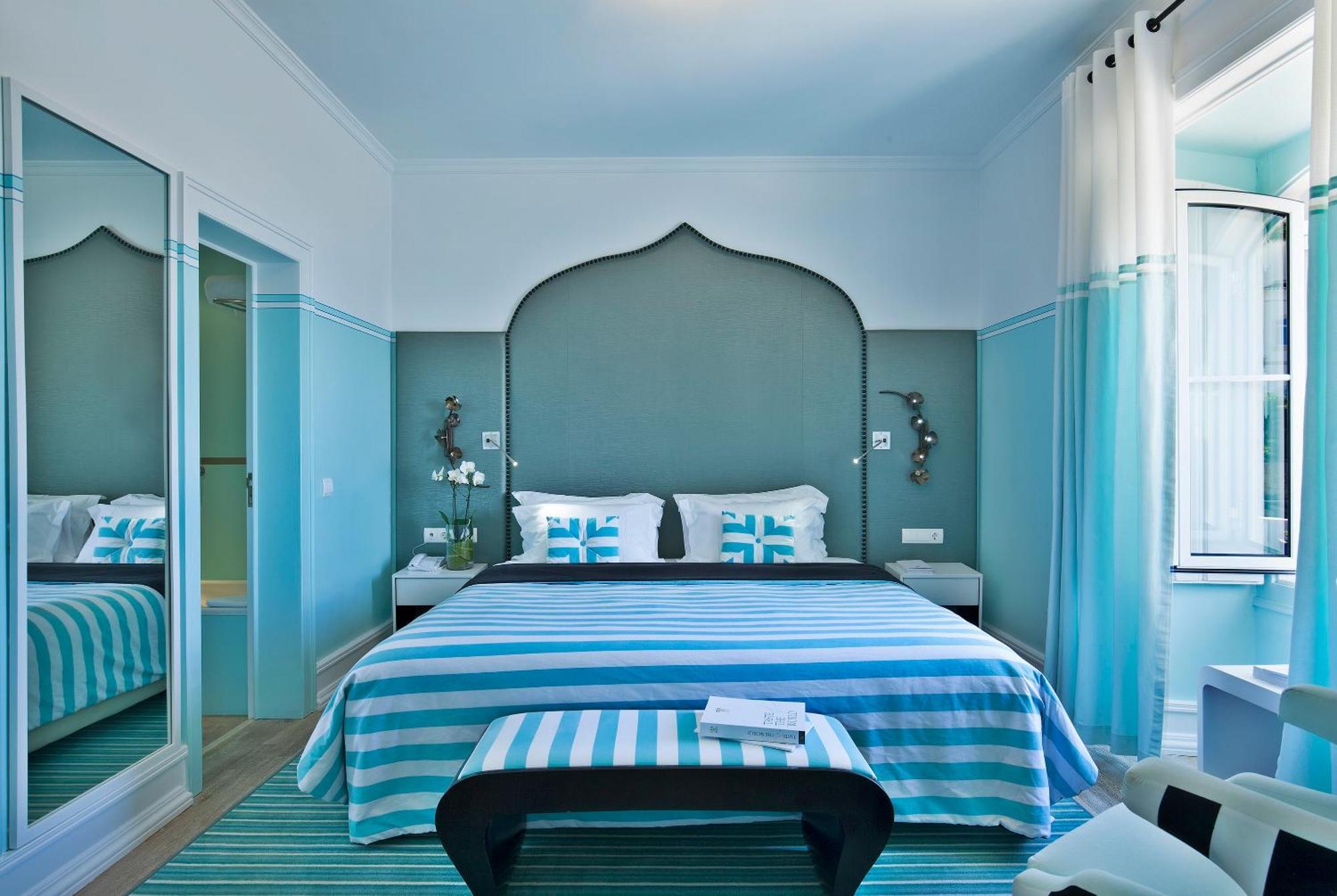 Quarto Duplo Superior com Vista Mar