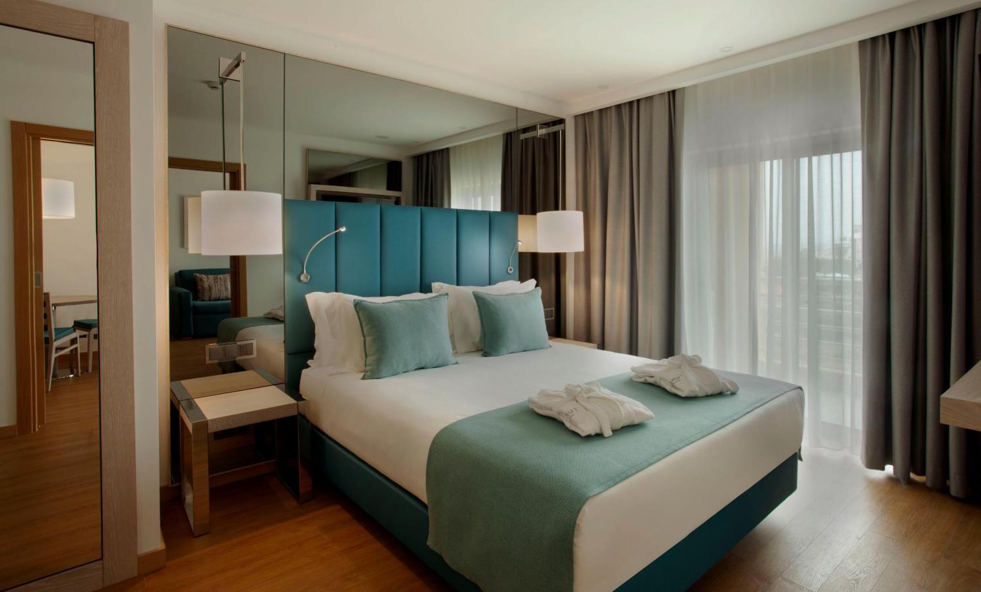Standard Suite,1433260882:JPEG