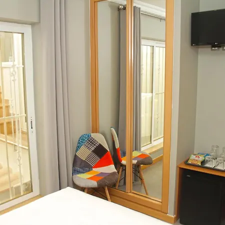 Rocha Prestige - Guest House And Suites-3